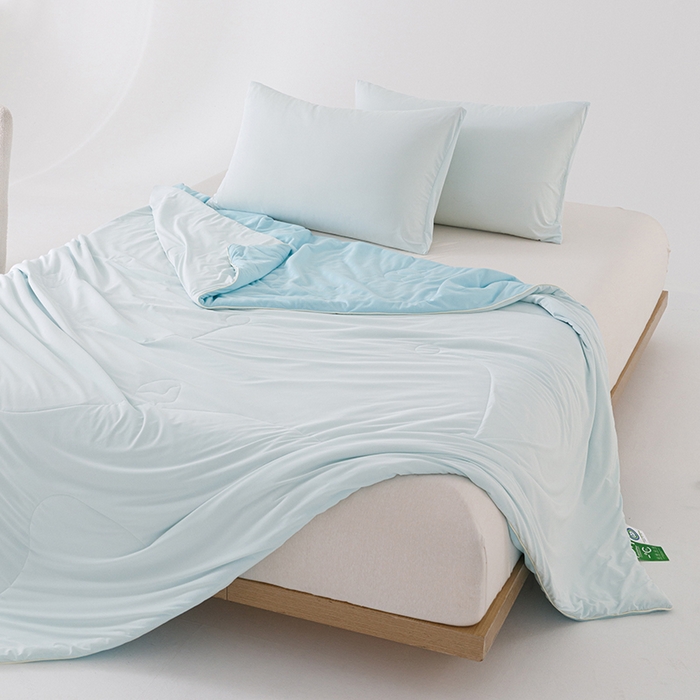 91家纺网 家纺一手货源 找家纺 优被业 2026新款云感凉感丝夏凉被  抗菌防螨超清爽 冰柔-海盐蓝