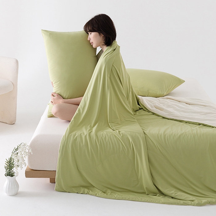 91家纺网 家纺一手货源 找家纺 优被业 2026新款云感凉感丝夏凉被  抗菌防螨超清爽 冰柔-抹茶绿