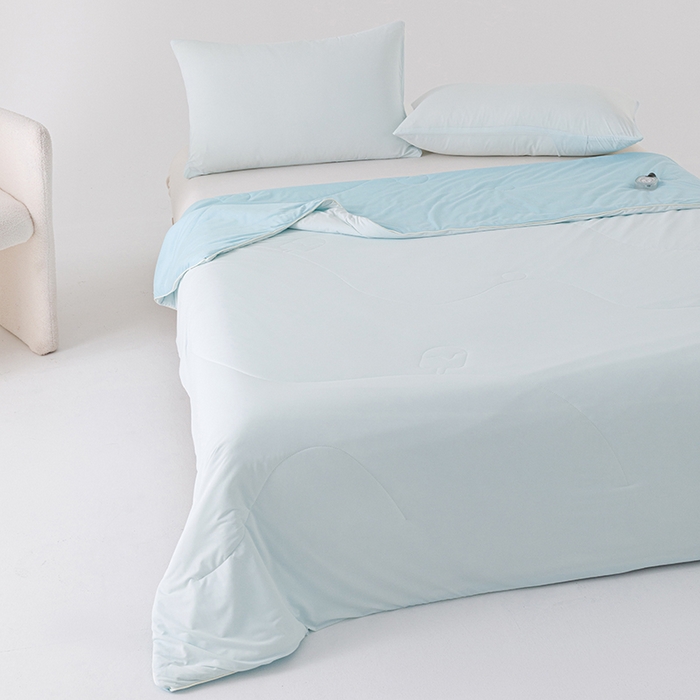 91家纺网 家纺一手货源 找家纺 优被业 2026新款云感凉感丝夏凉被  抗菌防螨超清爽 冰柔-海盐蓝