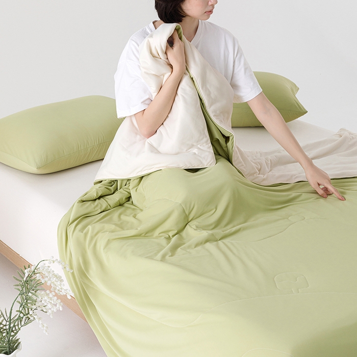 91家纺网 家纺一手货源 找家纺 优被业 2026新款云感凉感丝夏凉被  抗菌防螨超清爽 冰柔-抹茶绿