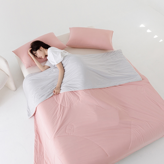 91家纺网 家纺一手货源 找家纺 优被业 2026新款云感凉感丝夏凉被  抗菌防螨超清爽 冰柔-豆沙粉