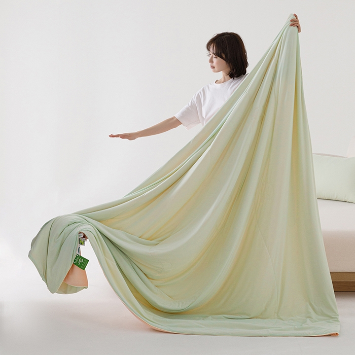 91家纺网 家纺一手货源 找家纺 优被业 2026新款云感凉感丝夏凉被  抗菌防螨超清爽 冰柔-柠檬绿