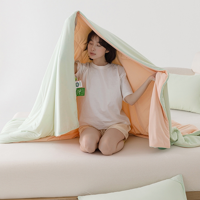 91家纺网 家纺一手货源 找家纺 优被业 2026新款云感凉感丝夏凉被  抗菌防螨超清爽 冰柔-柠檬绿