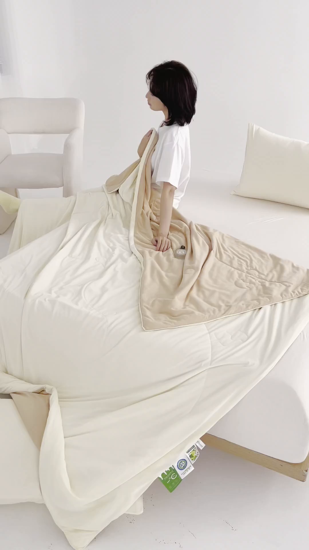 91家纺网 家纺一手货源 找家纺 优被业 2026新款云感凉感丝夏凉被  抗菌防螨超清爽 冰柔-奶油米