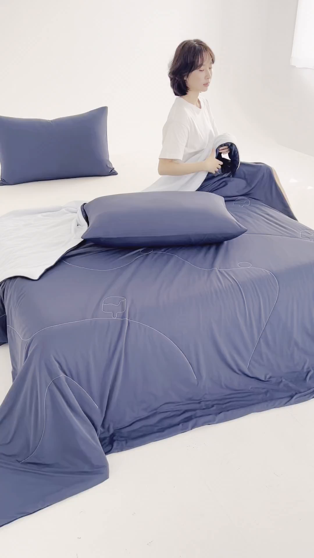 91家纺网 家纺一手货源 找家纺 优被业 2026新款云感凉感丝夏凉被  抗菌防螨超清爽 冰柔-深睡蓝