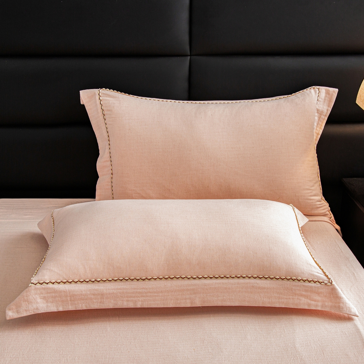 91家纺网 家纺一手货源 找家纺 慕梵家居 2026春夏新款全棉棉麻简约纯色系列四件套-棉麻 棉麻-柔粉