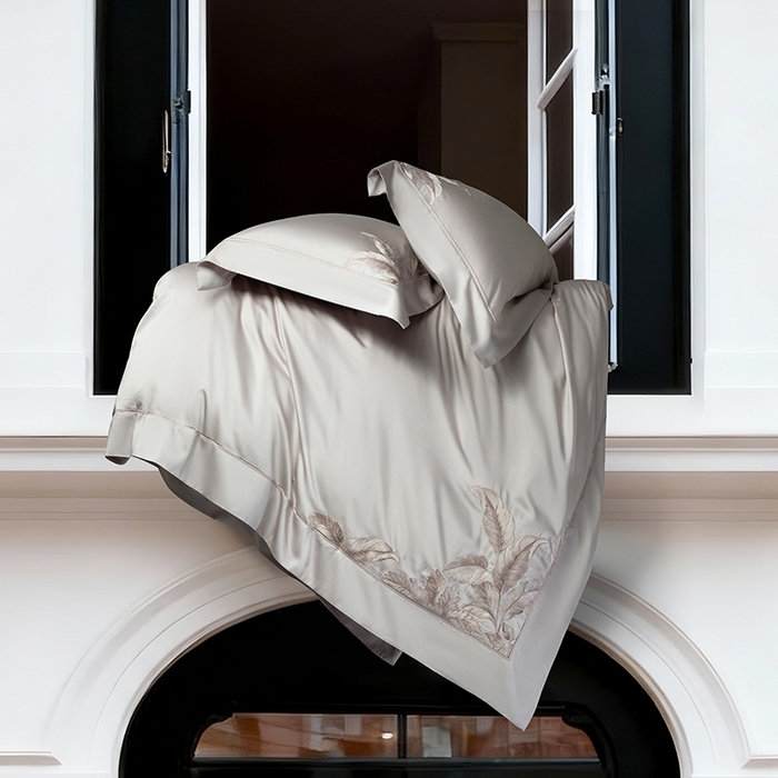 91家纺网 家纺一手货源 找家纺 诗黛尔 2026春夏新款天丝刺绣流绪微梦系列四件套 流绪微梦-绅士灰