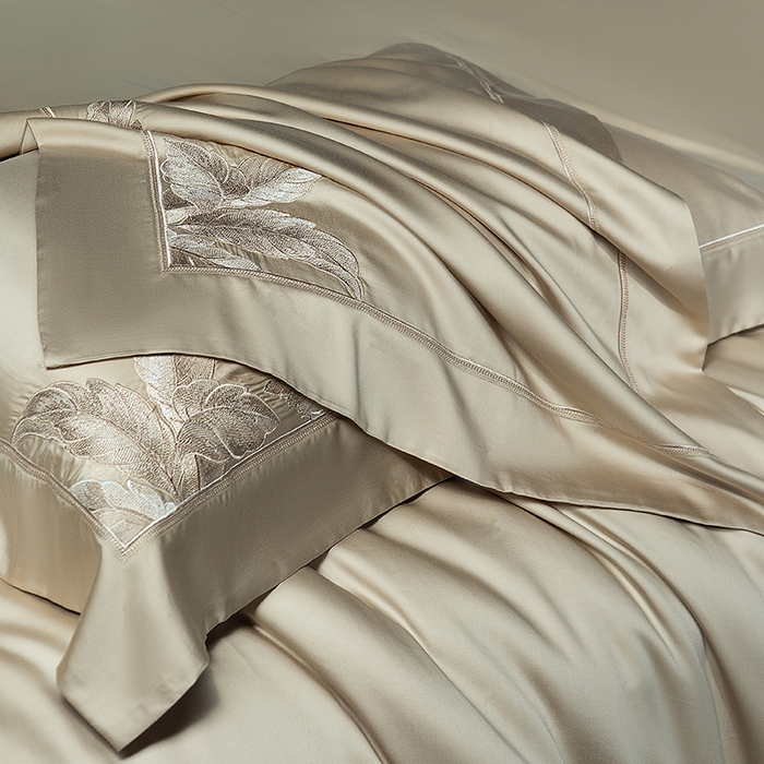 91家纺网 家纺一手货源 找家纺 诗黛尔 2026春夏新款天丝刺绣流绪微梦系列四件套 流绪微梦-香槟金