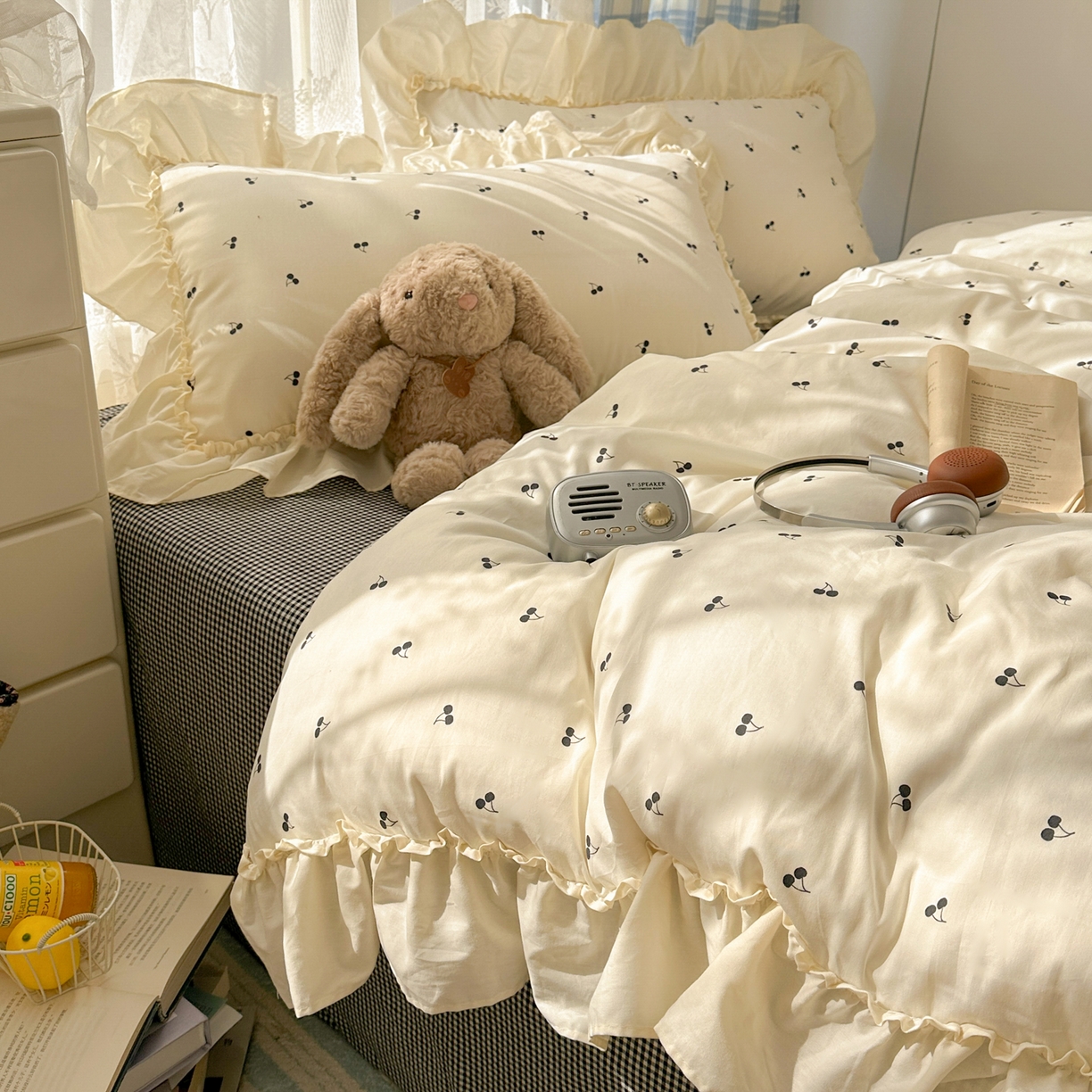 91家纺网 家纺一手货源 找家纺 十里居 2026春夏新款lns花边款全棉纯棉色织水洗棉四件套 樱桃黑格