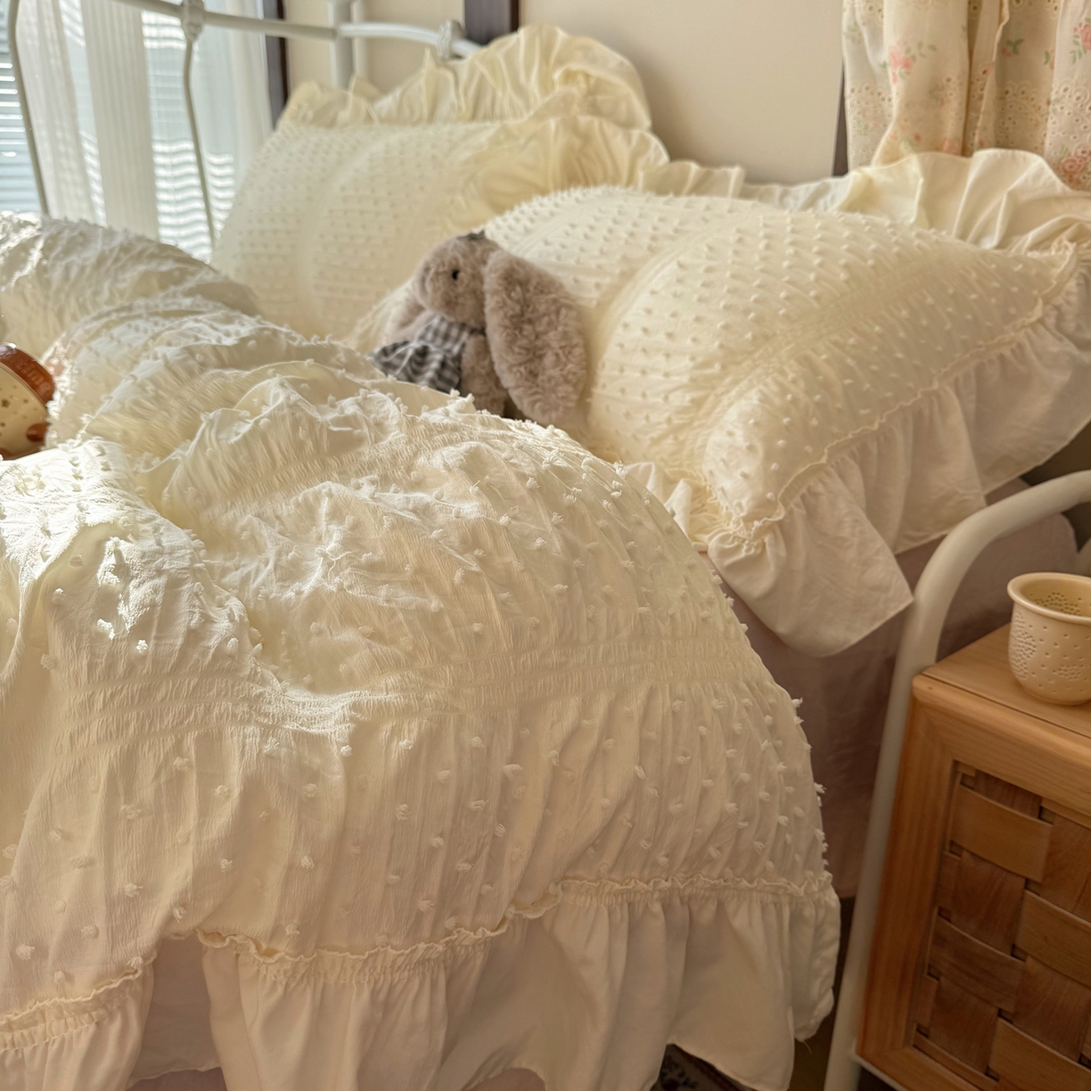 91家纺网 家纺一手货源 找家纺 （总）轻奢坊 2026新款泡泡纱剪花四件套-满天星