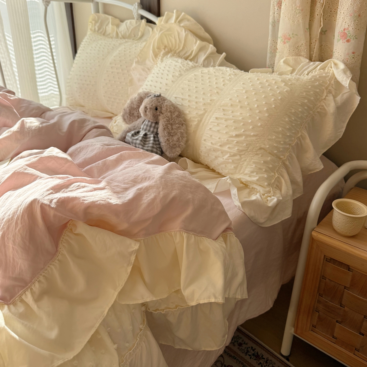 91家纺网 家纺一手货源 找家纺 （总）轻奢坊 2026新款泡泡纱剪花四件套-满天星