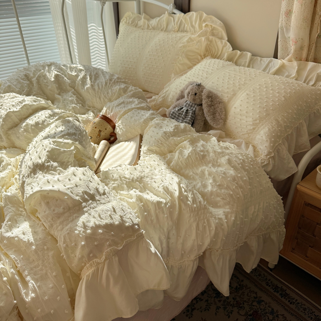 91家纺网 家纺一手货源 找家纺 （总）轻奢坊 2026新款泡泡纱剪花四件套-满天星