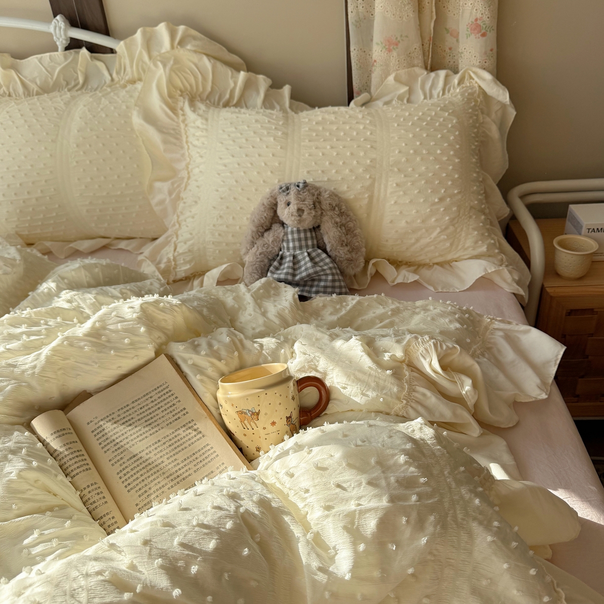 91家纺网 家纺一手货源 找家纺 （总）轻奢坊 2026新款泡泡纱剪花四件套-满天星