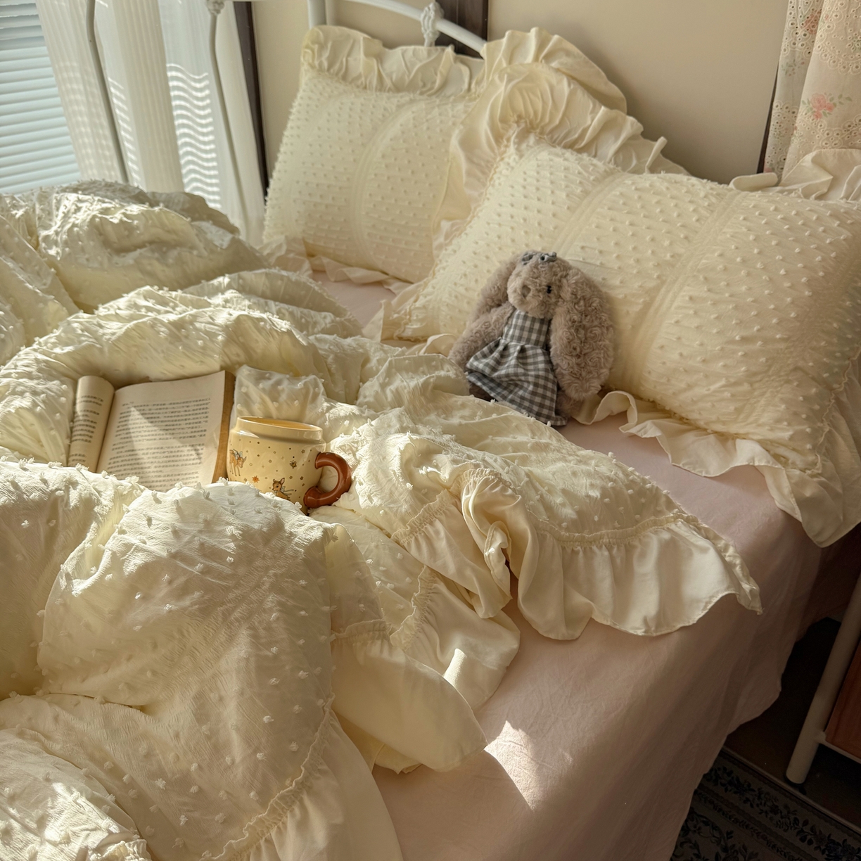 91家纺网 家纺一手货源 找家纺 （总）轻奢坊 2026新款泡泡纱剪花四件套-满天星