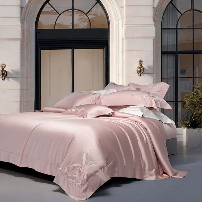 91家纺网 家纺一手货源 找家纺 诗黛尔 2026春夏新款天丝刺绣流绪微梦系列四件套 流绪微梦-落樱粉