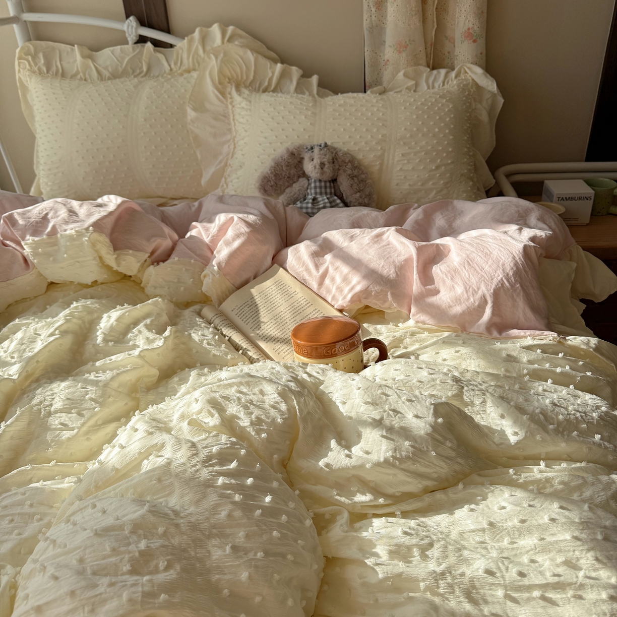 91家纺网 家纺一手货源 找家纺 （总）轻奢坊 2026新款泡泡纱剪花四件套-满天星