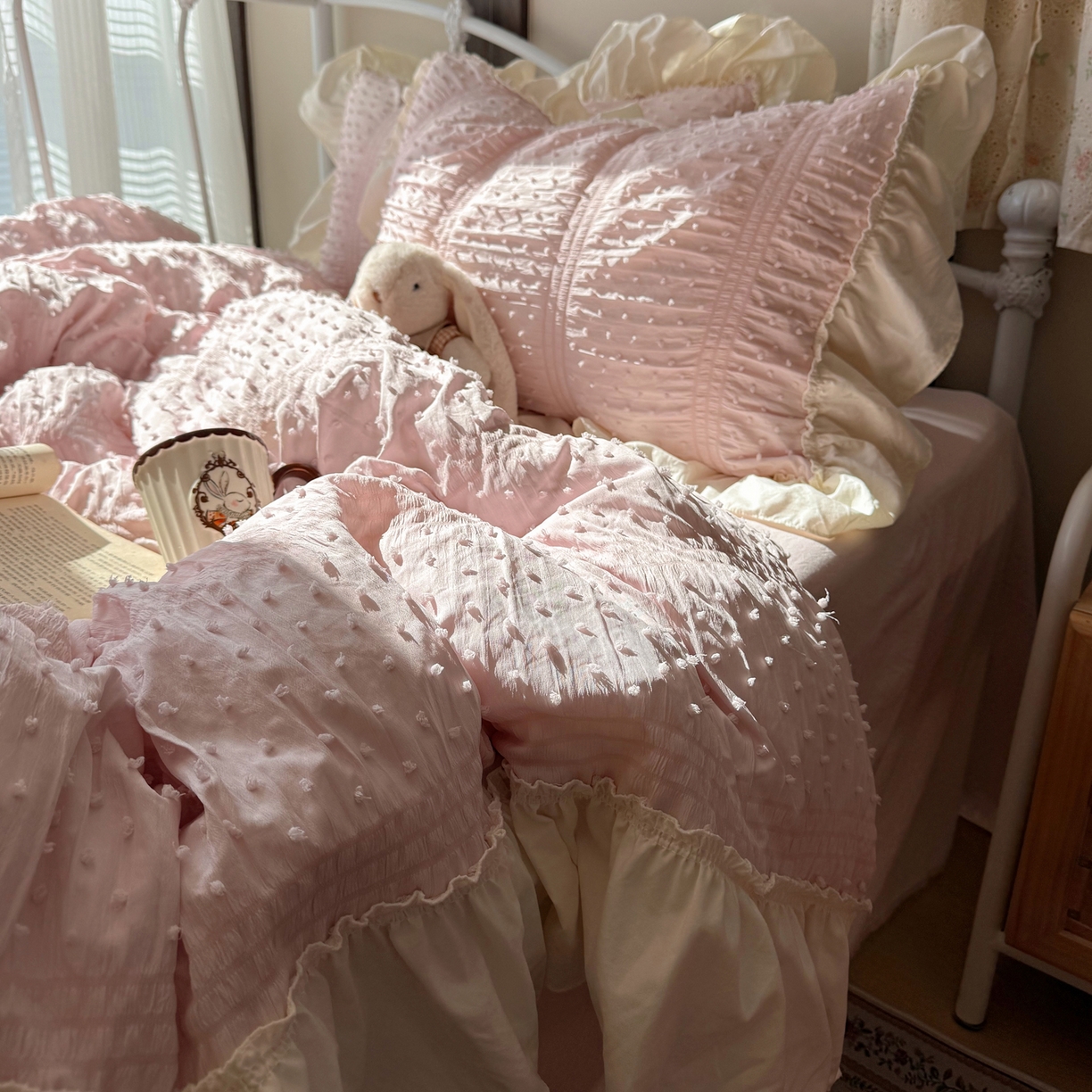 91家纺网 家纺一手货源 找家纺 轻奢坊 2026新款泡泡纱剪花四件套-满天星 满天星粉