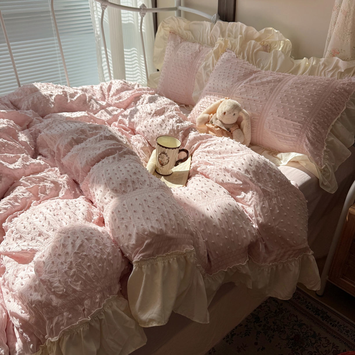 91家纺网 家纺一手货源 找家纺 轻奢坊 2026新款泡泡纱剪花四件套-满天星 满天星粉