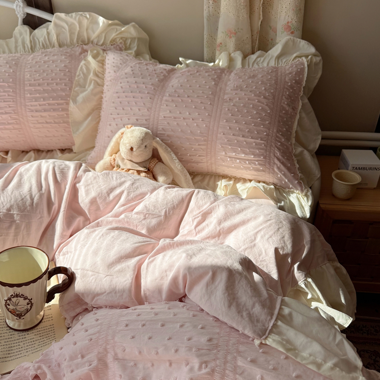 91家纺网 家纺一手货源 找家纺 轻奢坊 2026新款泡泡纱剪花四件套-满天星 满天星粉