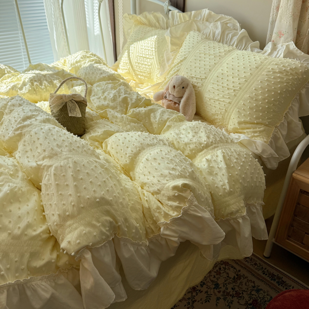 91家纺网 家纺一手货源 找家纺 轻奢坊 2026新款泡泡纱剪花四件套-满天星 满天星黄