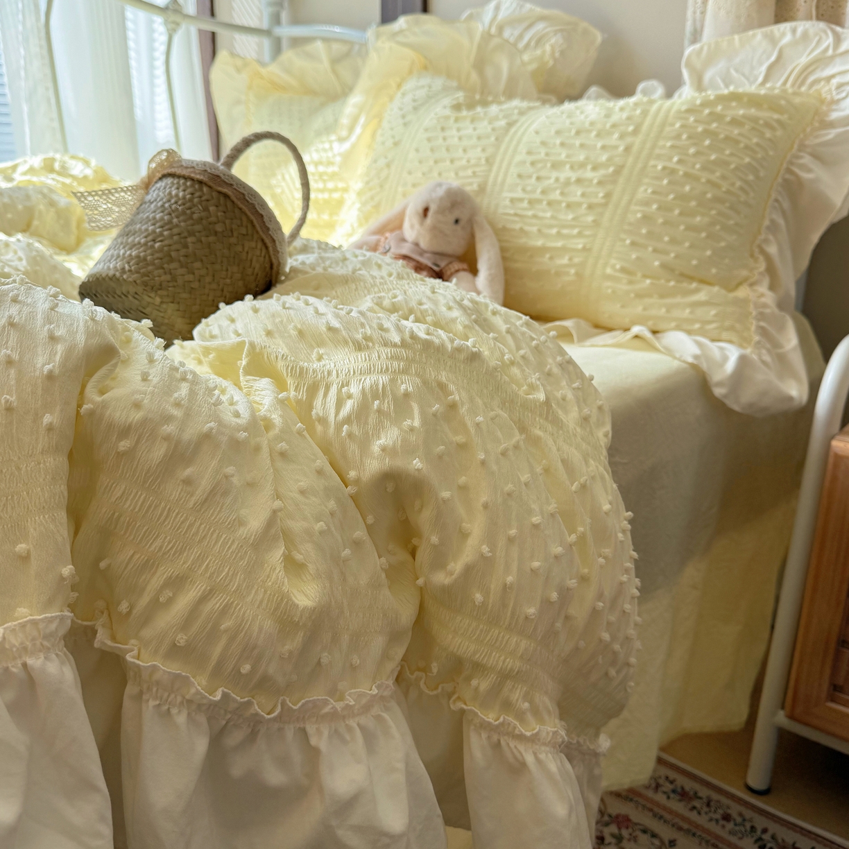 91家纺网 家纺一手货源 找家纺 轻奢坊 2026新款泡泡纱剪花四件套-满天星 满天星黄