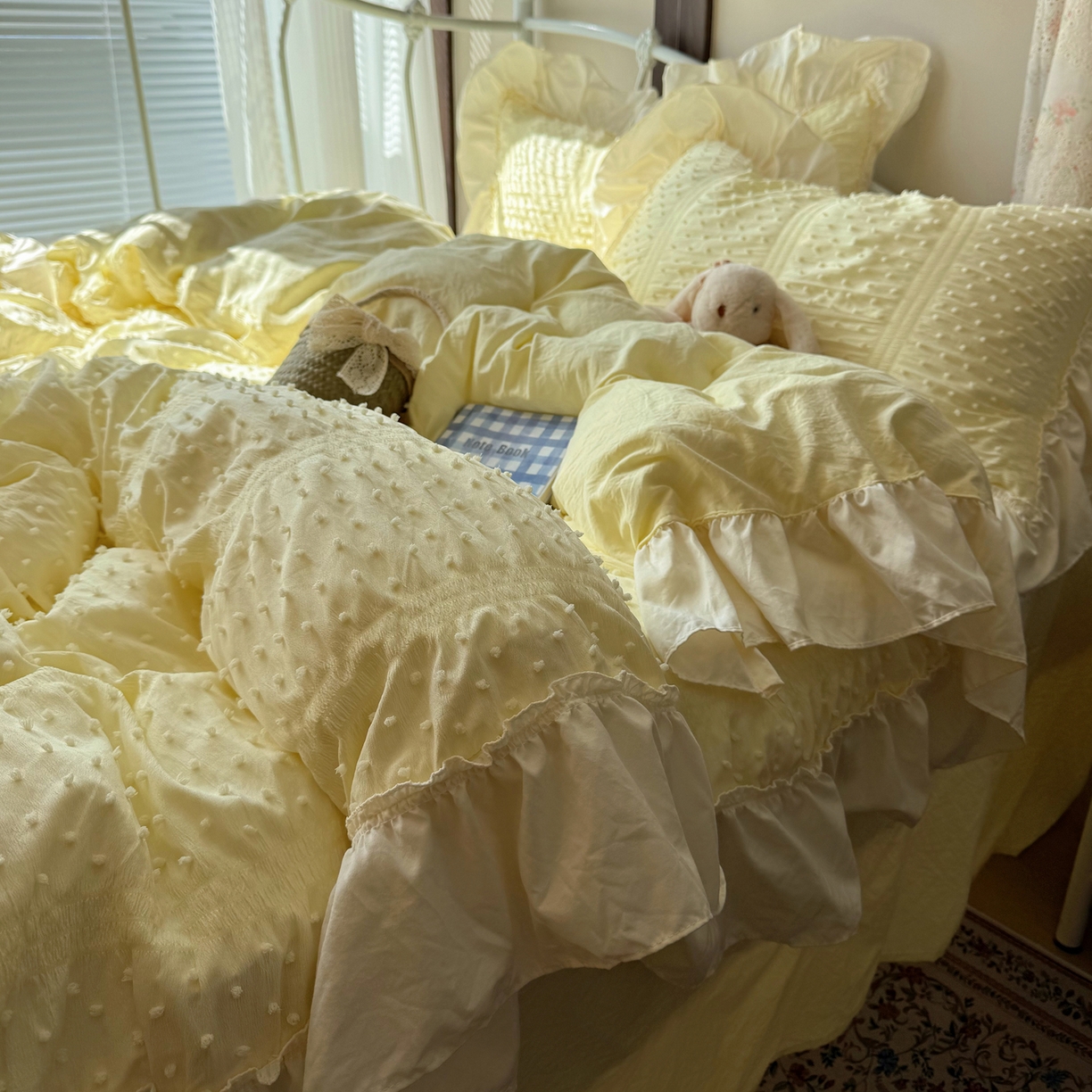 91家纺网 家纺一手货源 找家纺 轻奢坊 2026新款泡泡纱剪花四件套-满天星 满天星黄