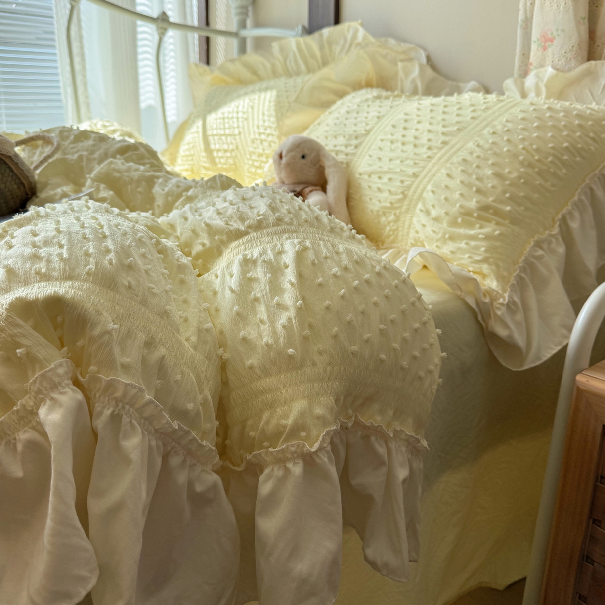 91家纺网 家纺一手货源 找家纺 轻奢坊 2026新款泡泡纱剪花四件套-满天星 满天星黄