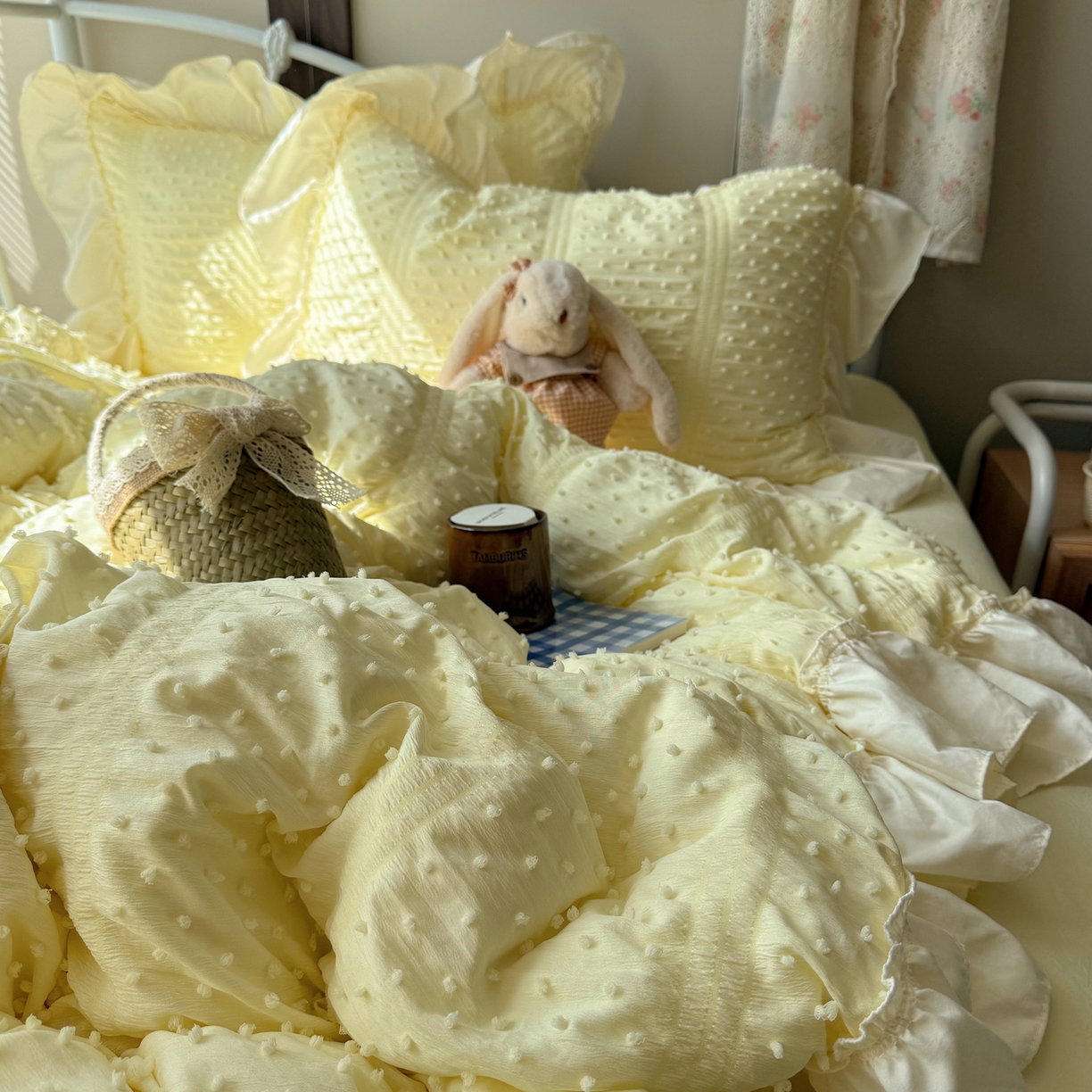 91家纺网 家纺一手货源 找家纺 轻奢坊 2026新款泡泡纱剪花四件套-满天星 满天星黄