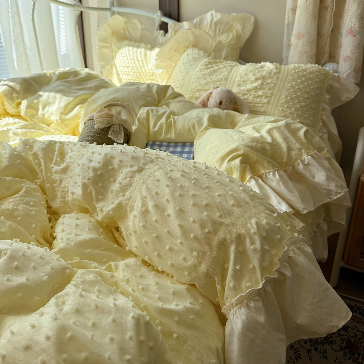 91家纺网 家纺一手货源 找家纺 轻奢坊 2026新款泡泡纱剪花四件套-满天星 满天星黄