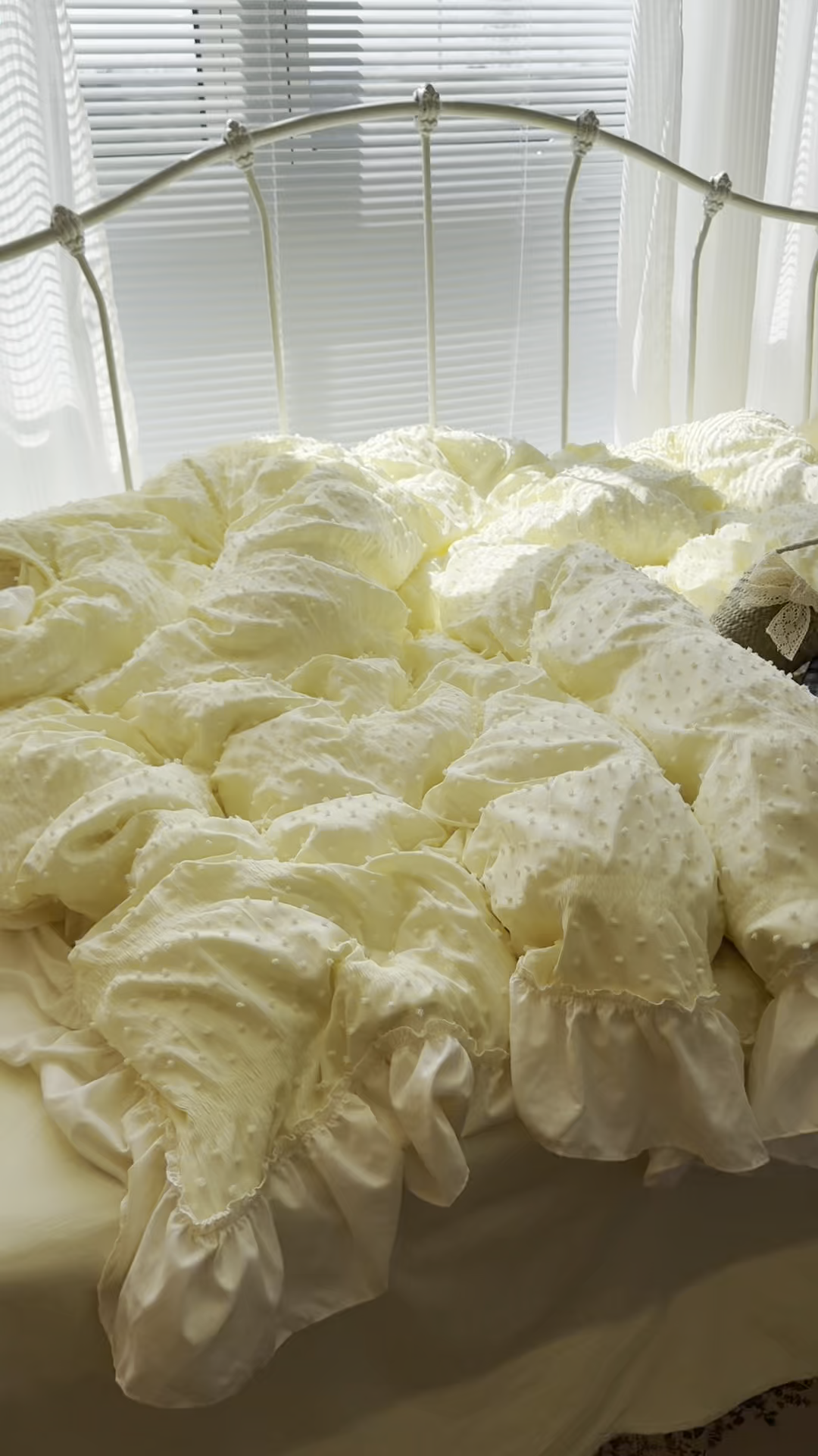 91家纺网 家纺一手货源 找家纺 轻奢坊 2026新款泡泡纱剪花四件套-满天星 满天星黄