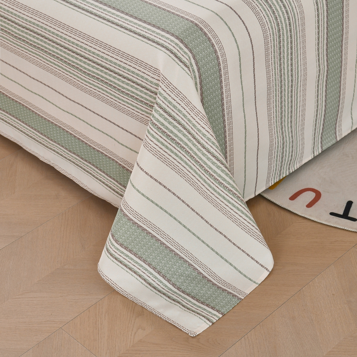 91家纺网 家纺一手货源 找家纺 悠米悠家 2026新款工艺款印花老粗布床单单品床单床单单件凉席席子 青棕素条纹