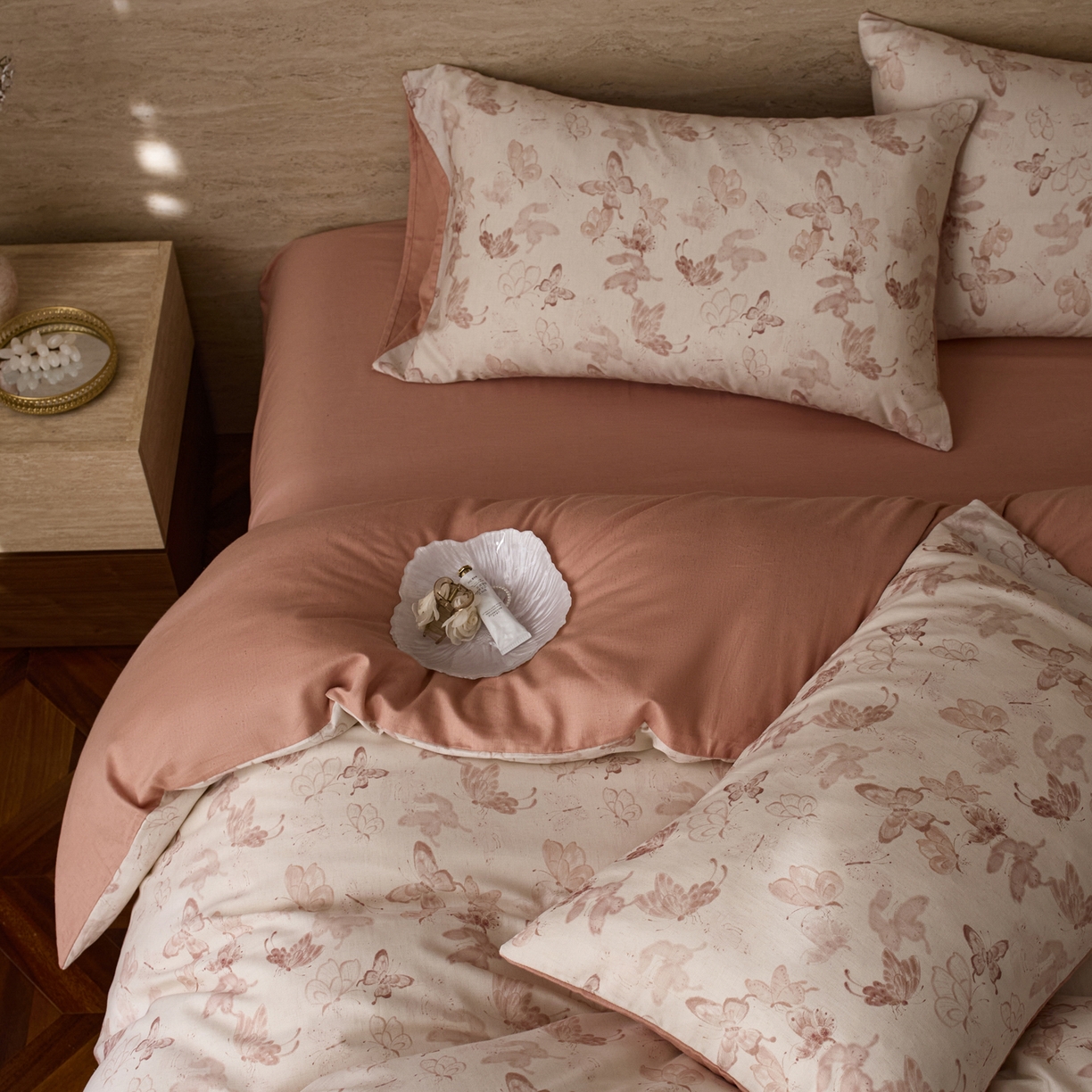 91家纺网 家纺一手货源 找家纺 如一 2026新款A类复古全棉棉麻印花四件套 蝶影