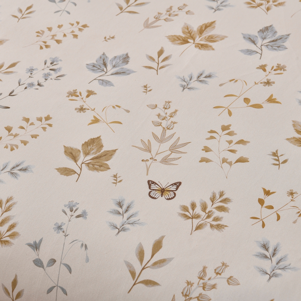 91家纺网 家纺一手货源 找家纺 悠米悠家 2026新款工艺款印花老粗布床单单品床单床单单件凉席席子 秋野蝶叶集