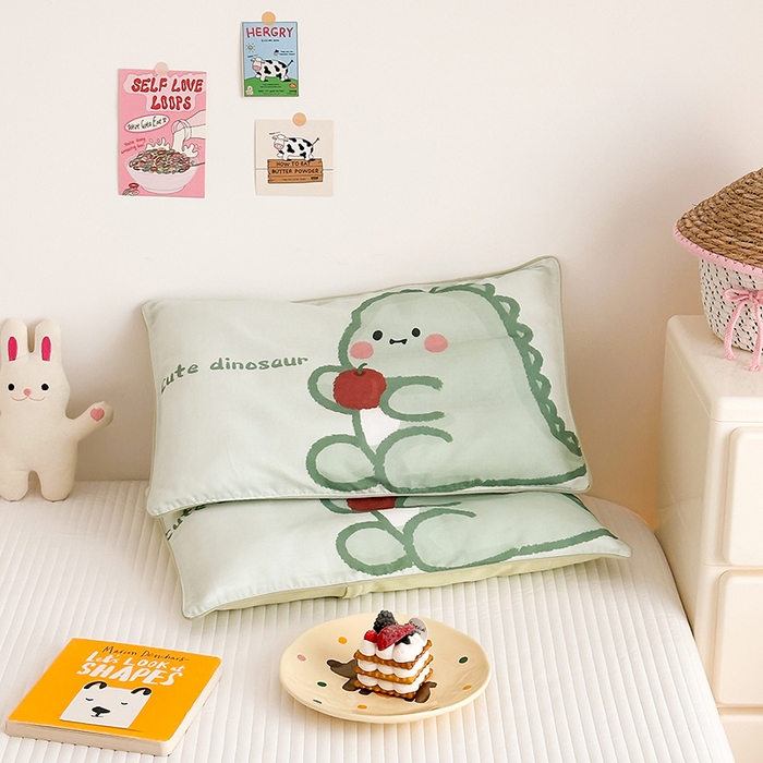 91家纺网 家纺一手货源 找家纺 嗨生活 2026新款全棉纯棉双层纱大版枕套儿童枕套幼儿园枕套枕芯单品枕套枕套单件 奶油恐龙