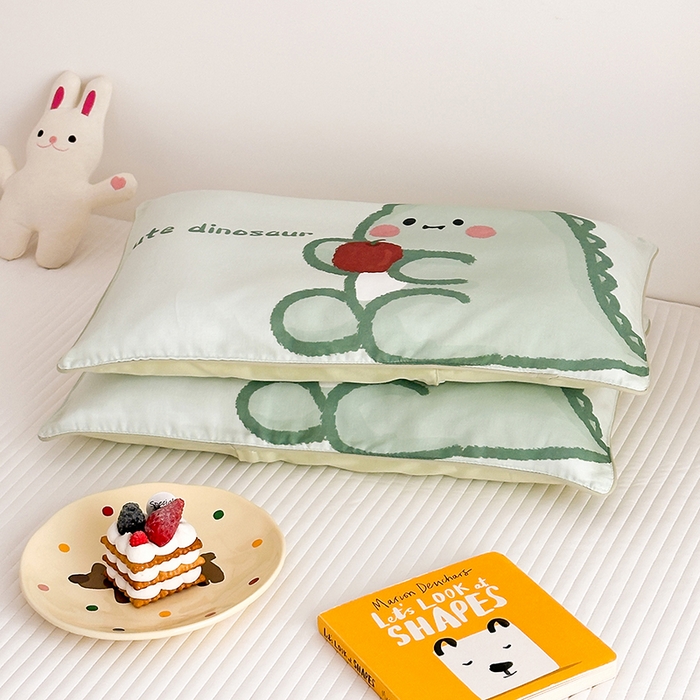 91家纺网 家纺一手货源 找家纺 嗨生活 2026新款全棉纯棉双层纱大版枕套儿童枕套幼儿园枕套枕芯单品枕套枕套单件 奶油恐龙