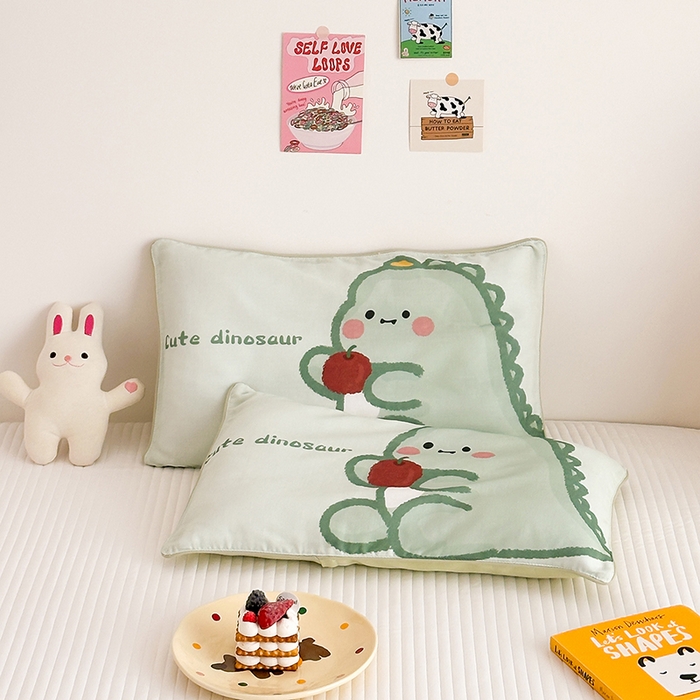 91家纺网 家纺一手货源 找家纺 嗨生活 2026新款全棉纯棉双层纱大版枕套儿童枕套幼儿园枕套枕芯单品枕套枕套单件 奶油恐龙