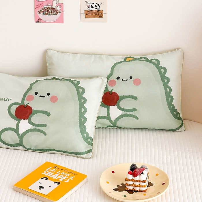 91家纺网 家纺一手货源 找家纺 嗨生活 2026新款全棉纯棉双层纱大版枕套儿童枕套幼儿园枕套枕芯单品枕套枕套单件 奶油恐龙