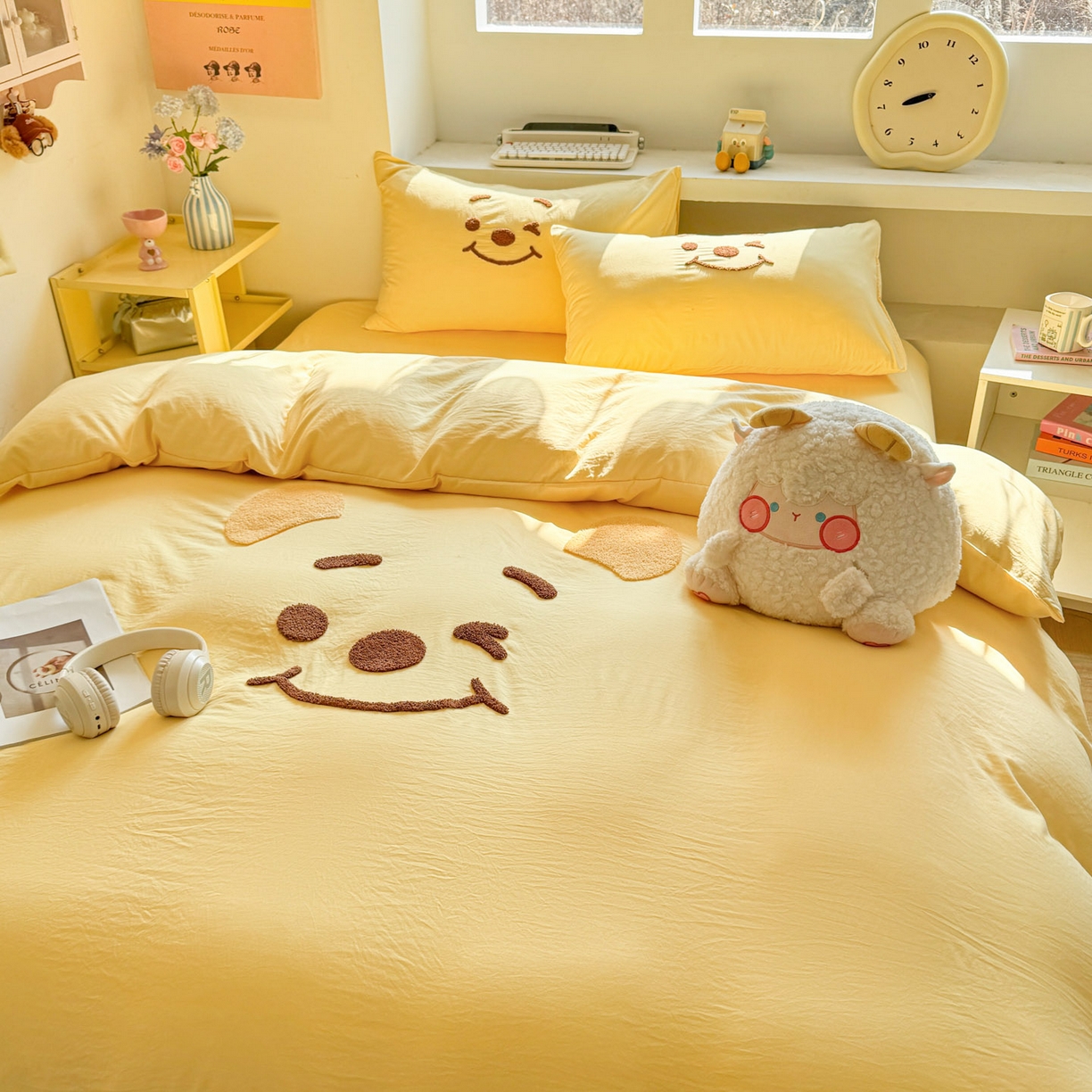 91家纺网 家纺一手货源 找家纺 雨帆家纺 2026新款云朵棉卡通毛巾绣四件套 奶黄尼尼