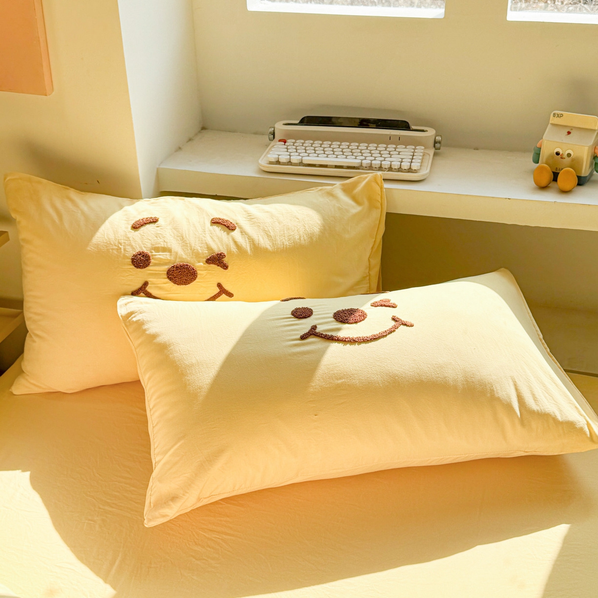 91家纺网 家纺一手货源 找家纺 雨帆家纺 2026新款云朵棉卡通毛巾绣四件套 奶黄尼尼