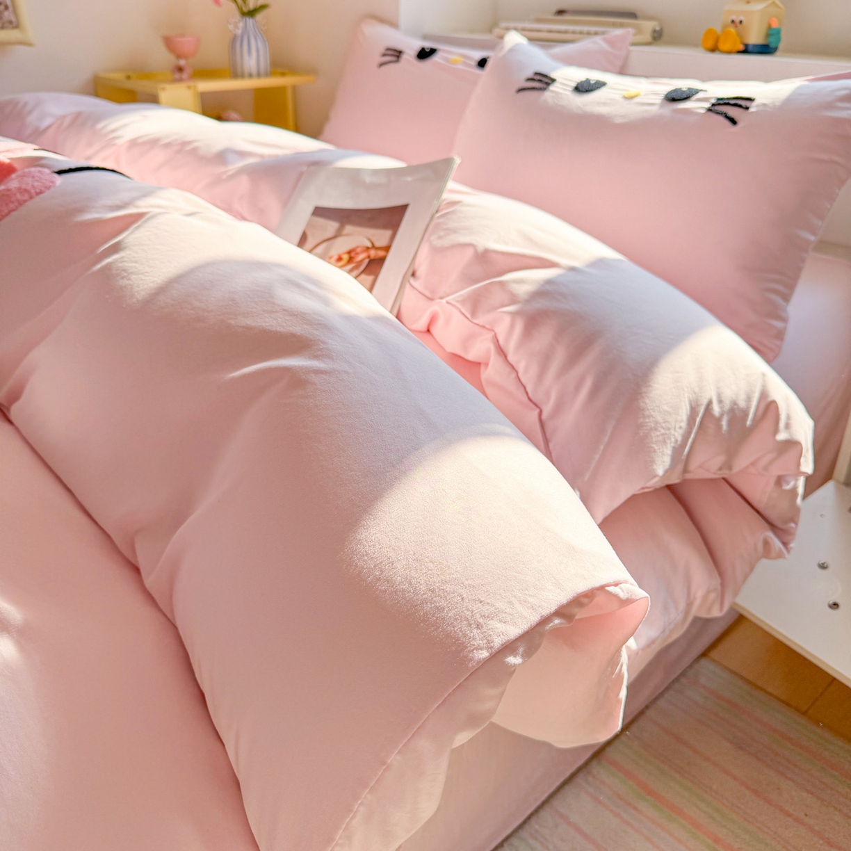 91家纺网 家纺一手货源 找家纺 雨帆家纺 2026新款云朵棉卡通毛巾绣四件套 少女甜美猫