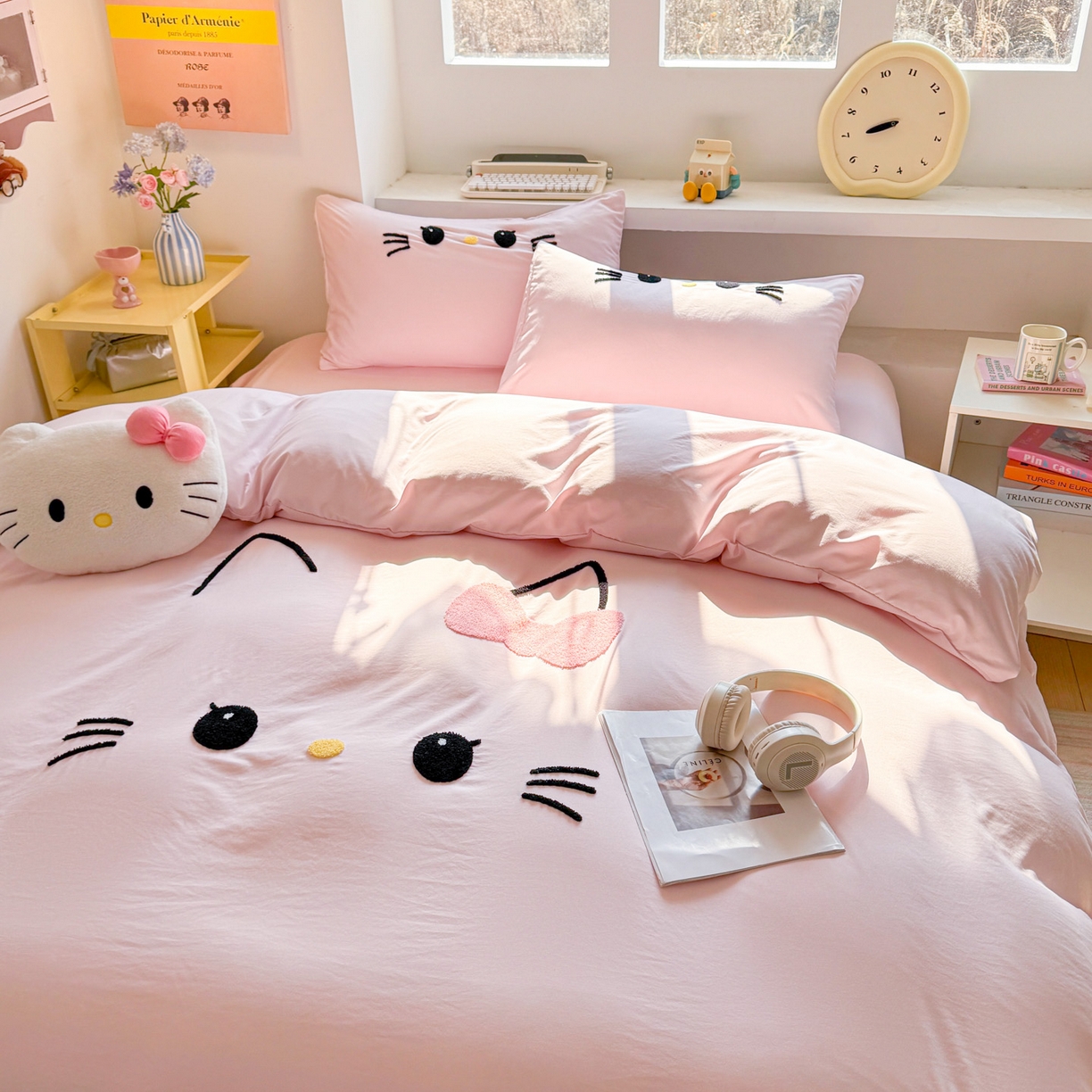 91家纺网 家纺一手货源 找家纺 雨帆家纺 2026新款云朵棉卡通毛巾绣四件套 少女甜美猫