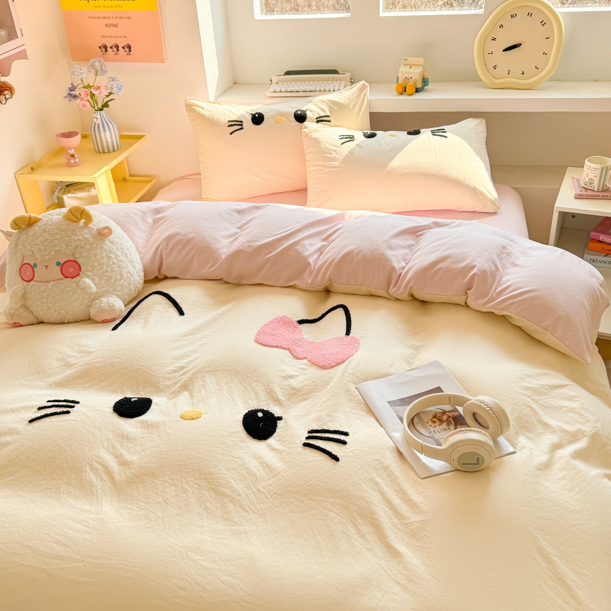 91家纺网 家纺一手货源 找家纺 雨帆家纺 2026新款云朵棉卡通毛巾绣四件套 奶油甜美猫