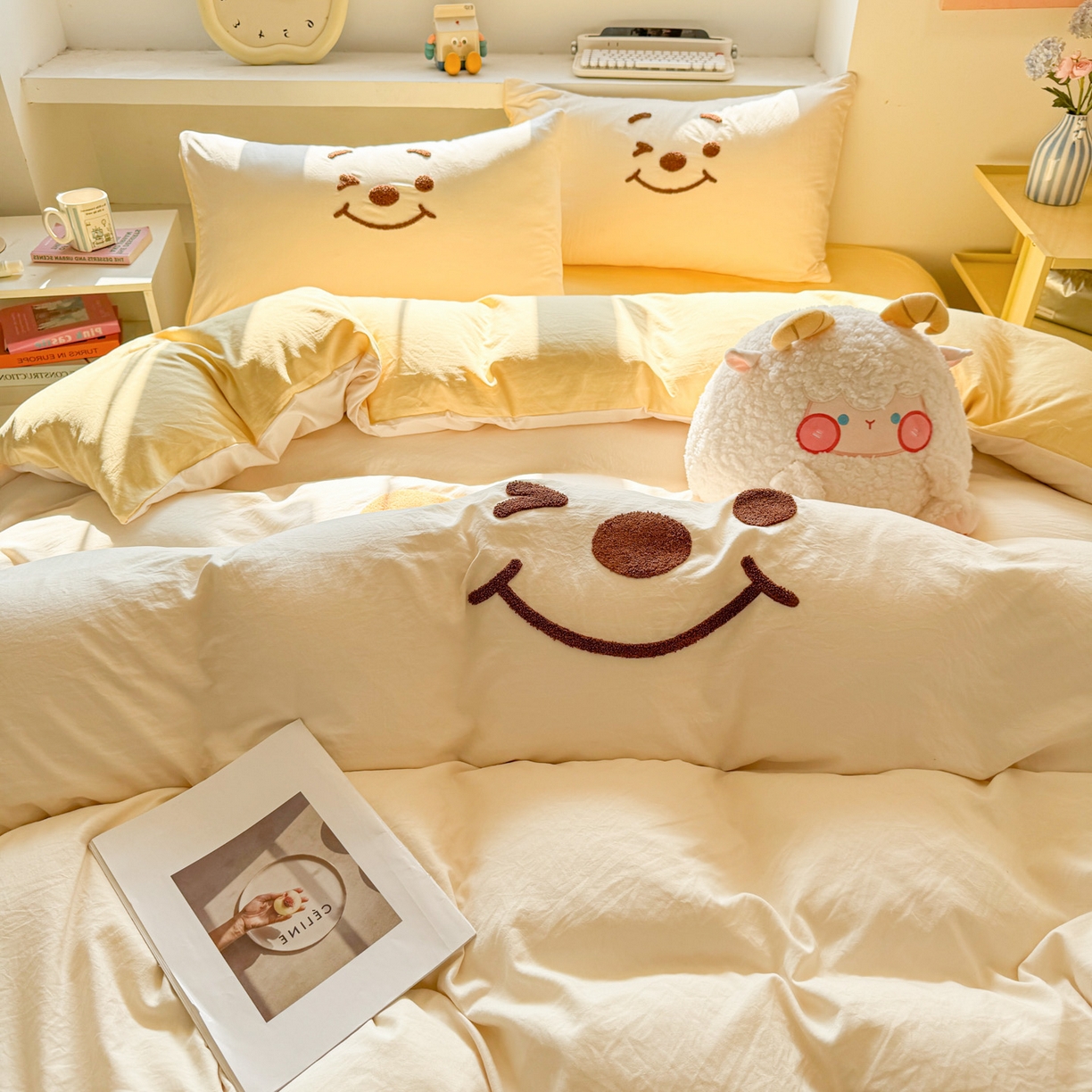 91家纺网 家纺一手货源 找家纺 雨帆家纺 2026新款云朵棉卡通毛巾绣四件套 奶油尼尼