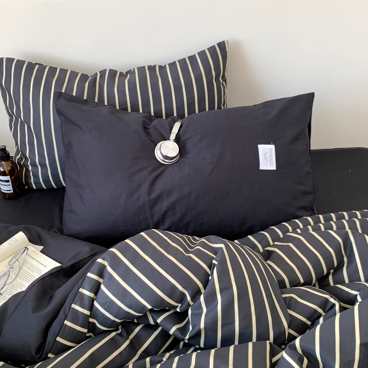 91家纺网 家纺一手货源 找家纺 桃喜 2026新款全棉条纹13070系列四件套 黑白条纹（全棉）