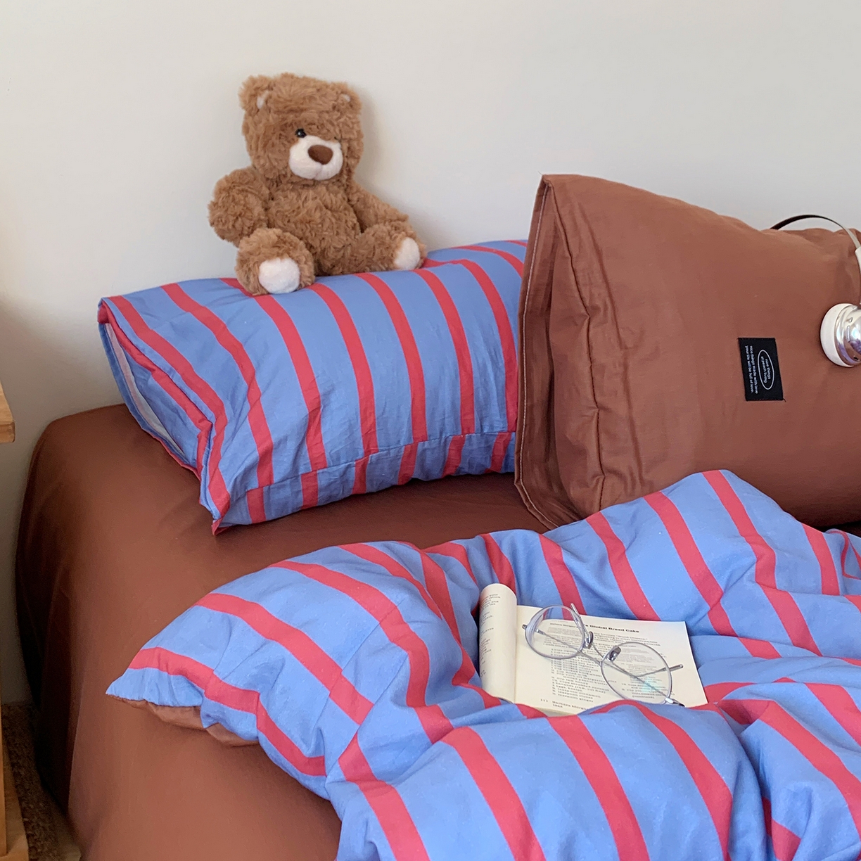 91家纺网 家纺一手货源 找家纺 桃喜 2026新款全棉条纹13070系列四件套 红蓝条纹（全棉）