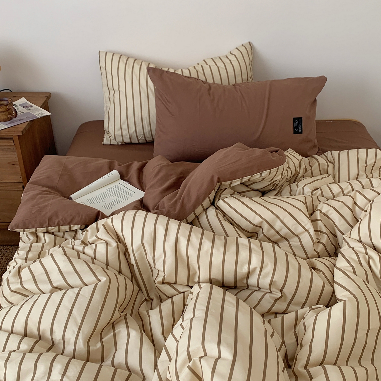 91家纺网 家纺一手货源 找家纺 桃喜 2026新款全棉条纹13070系列四件套 栗子棕条（全棉）