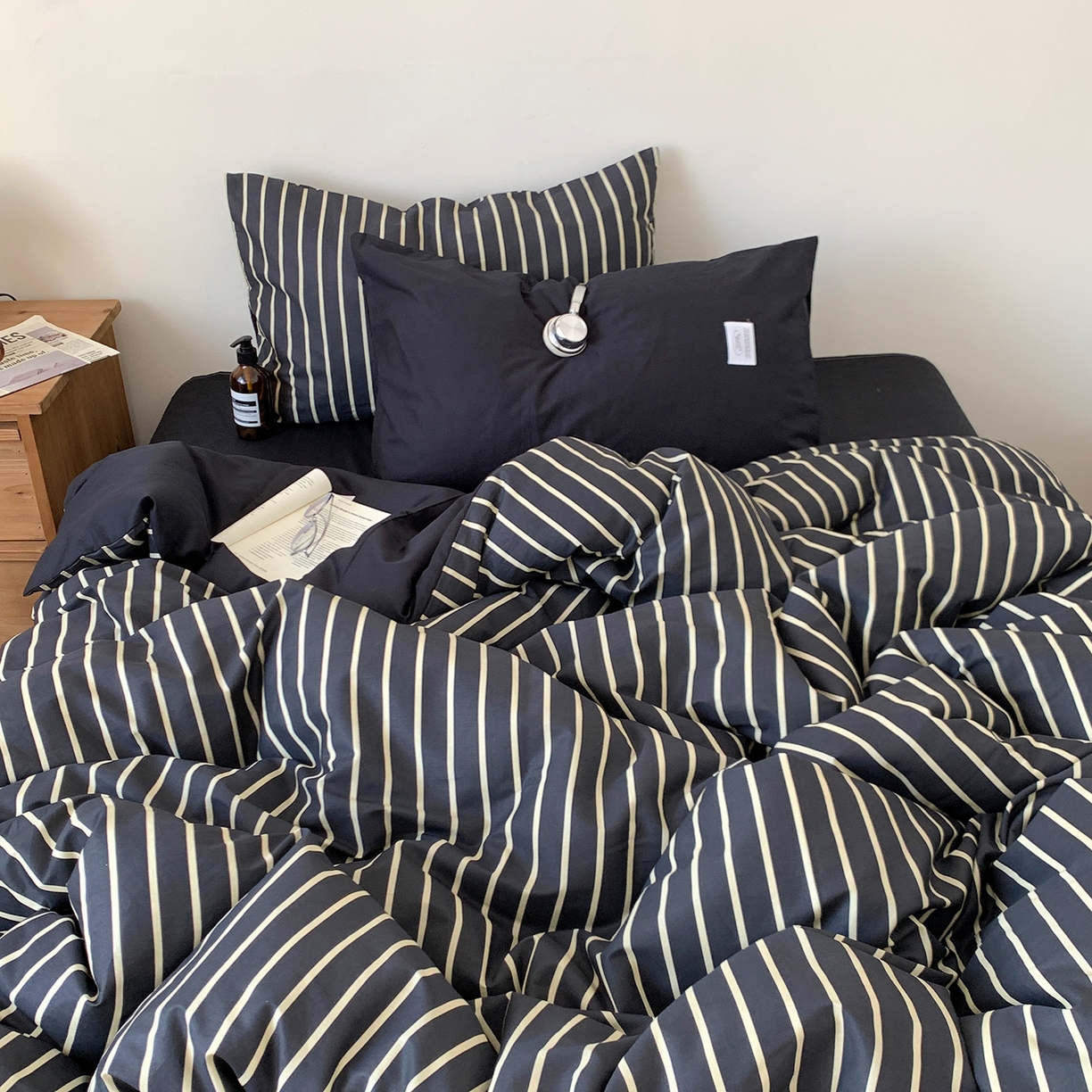 91家纺网 家纺一手货源 找家纺 桃喜 2026新款全棉条纹13070系列四件套 黑白条纹（全棉）