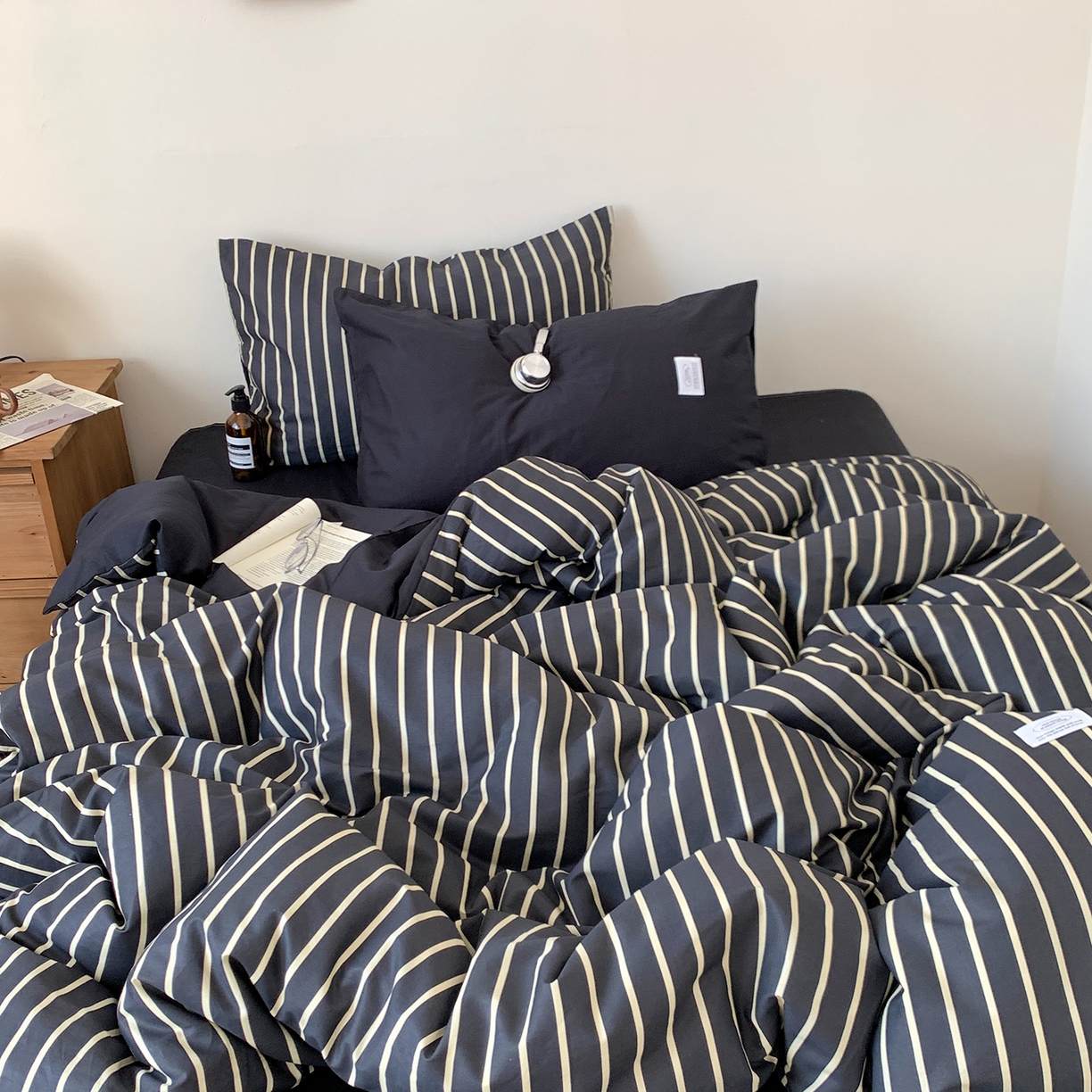 91家纺网 家纺一手货源 找家纺 桃喜 2026新款全棉条纹13070系列四件套 黑白条纹（全棉）