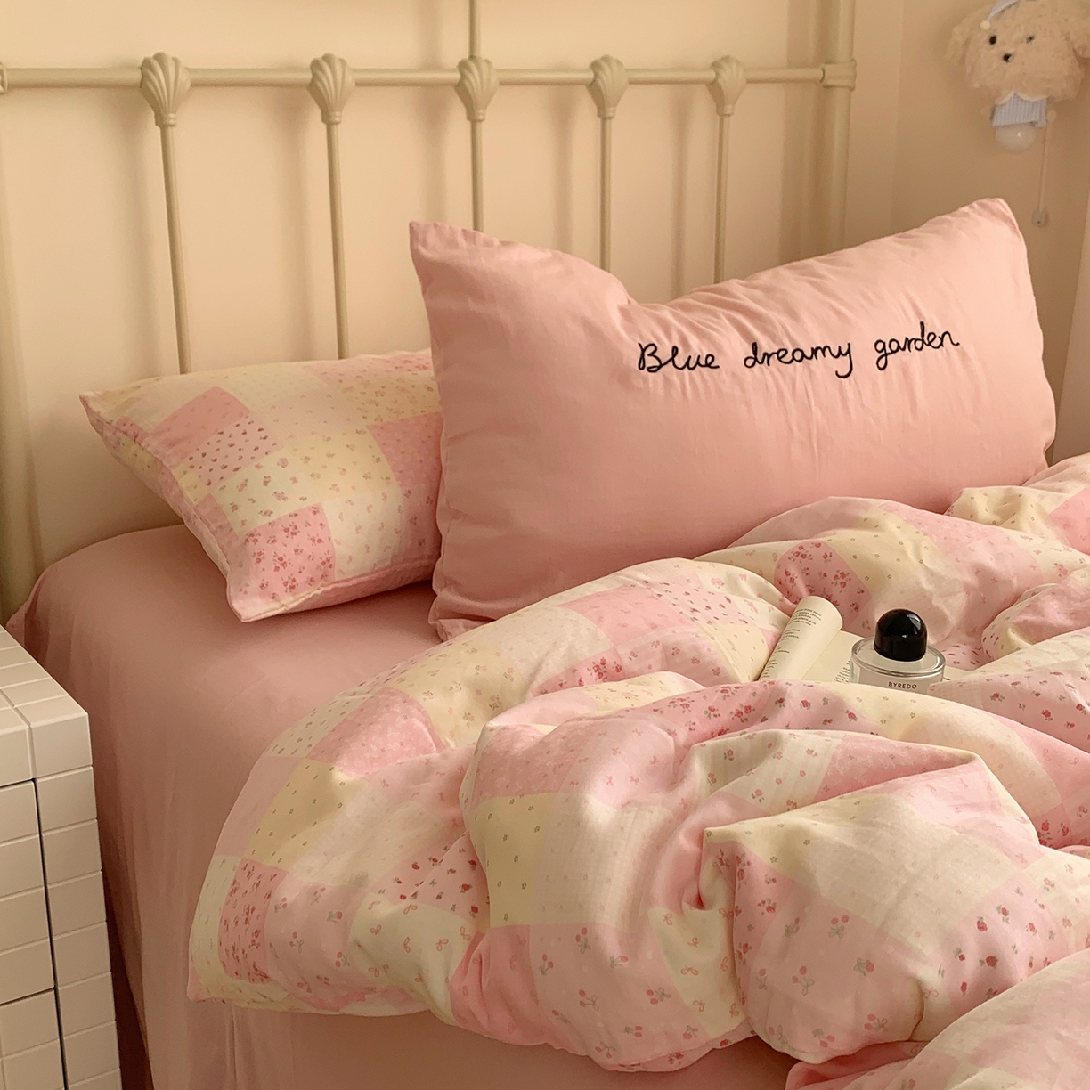 91家纺网 家纺一手货源 找家纺 桃喜 2026新款全棉双层纱碎花枕套混搭系列四件套 繁花拾光