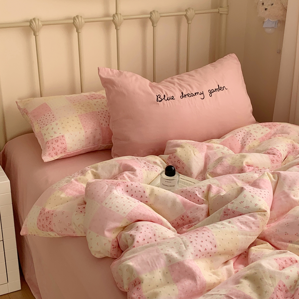 91家纺网 家纺一手货源 找家纺 桃喜 2026新款全棉双层纱碎花枕套混搭系列四件套 繁花拾光